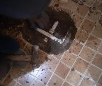 中原区卫生间漏水维修公司为您分享下卫生间渗水如何处理及注意事项